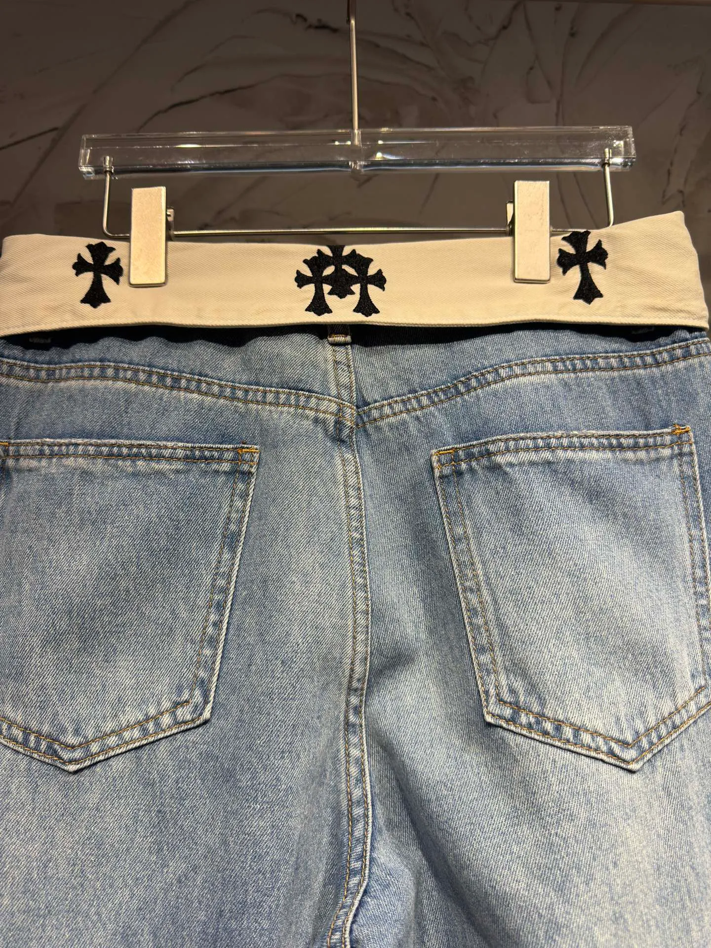 Chrome Hearts ｜ 、 Cream White ， 。Light Blue ， Retro ， 、 、 ， ， T、 、 、Martin Boots 、 ， ， Sizes：S M L
